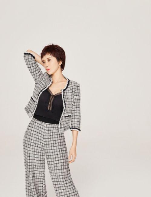 金巧巧短发生活照,金巧巧生活照展现时尚风采