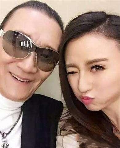 谢贤女友coco照片